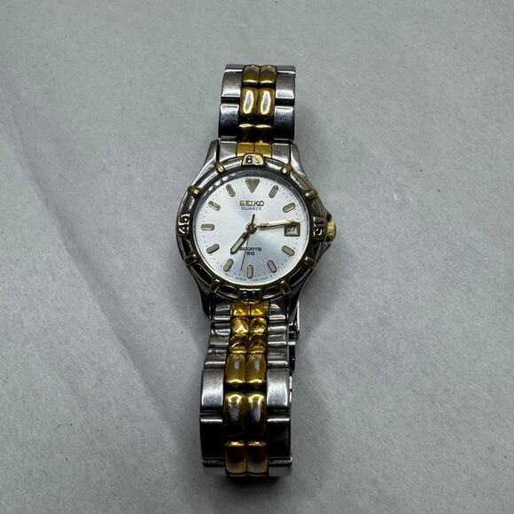 Seiko Women's Quartz Watch 7N82-0261 Silver Gold Two-Tone Sports 50 Date Japan - Picture 1 of 7